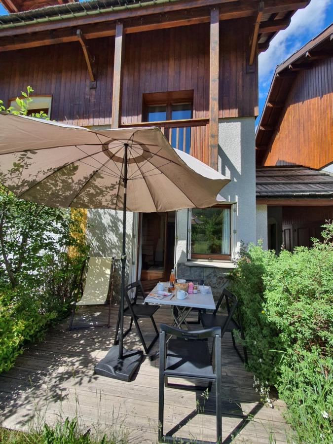 Les Chalets Du Jardin Alpin La Salle-les-Alpes Exteriör bild