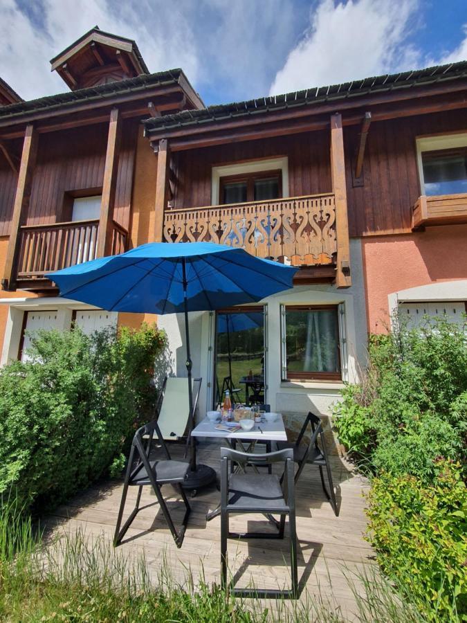 Les Chalets Du Jardin Alpin La Salle-les-Alpes Exteriör bild