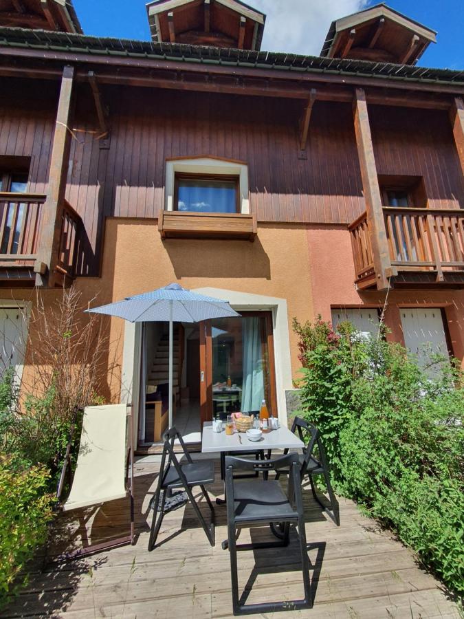 Les Chalets Du Jardin Alpin La Salle-les-Alpes Exteriör bild