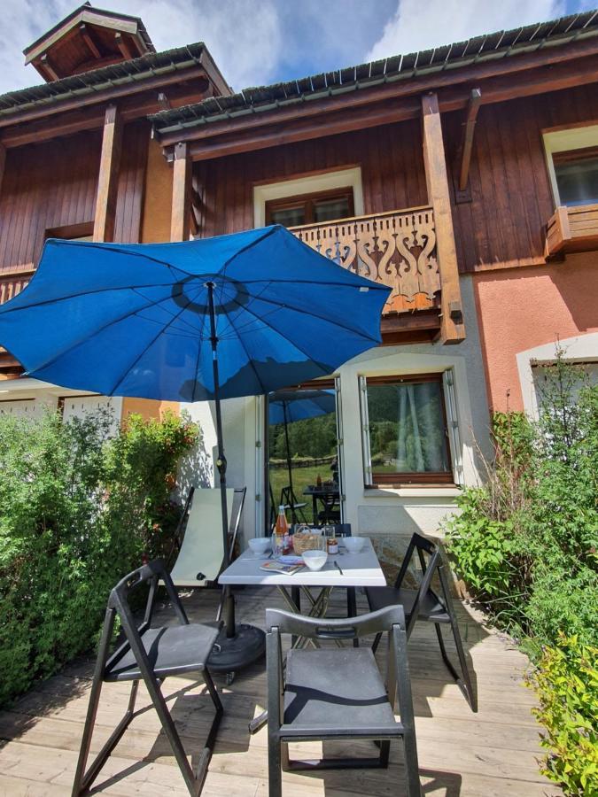 Les Chalets Du Jardin Alpin La Salle-les-Alpes Exteriör bild