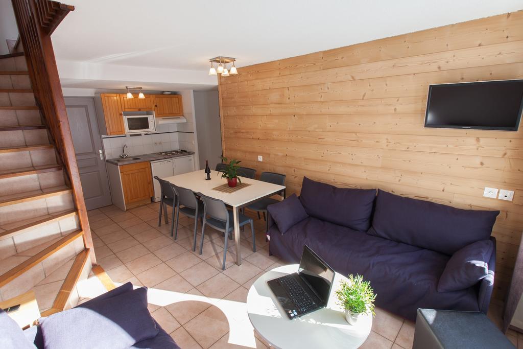 Les Chalets Du Jardin Alpin La Salle-les-Alpes Exteriör bild