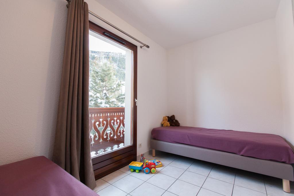 Les Chalets Du Jardin Alpin La Salle-les-Alpes Rum bild