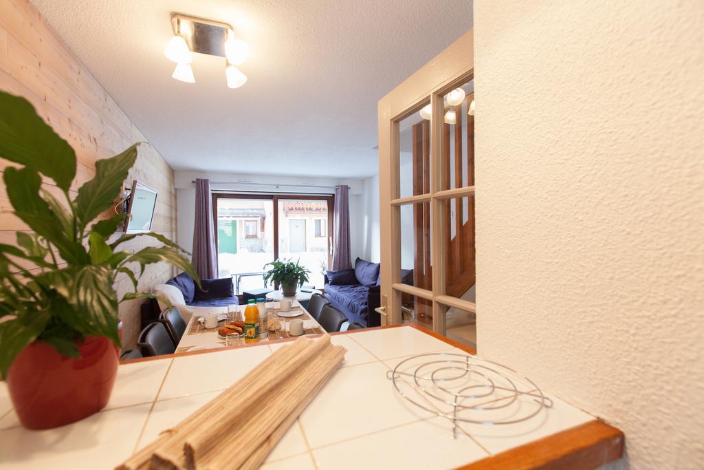 Les Chalets Du Jardin Alpin La Salle-les-Alpes Exteriör bild