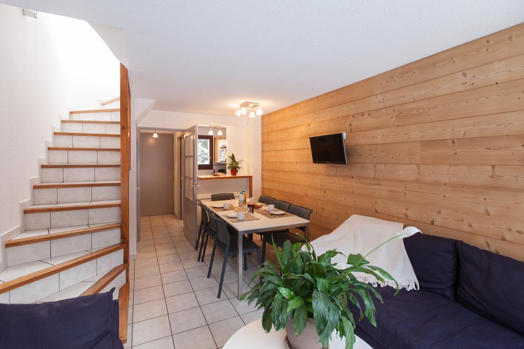 Les Chalets Du Jardin Alpin La Salle-les-Alpes Exteriör bild