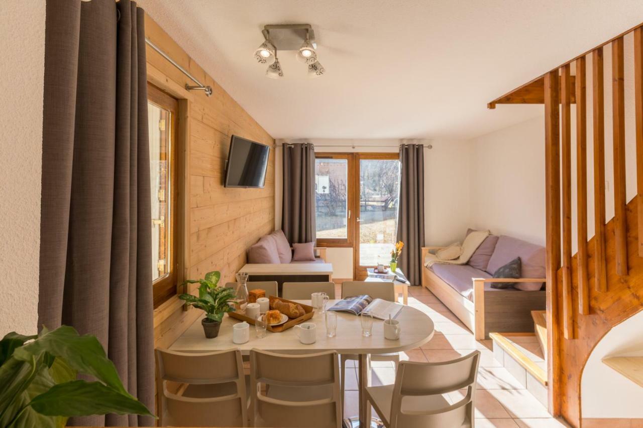 Les Chalets Du Jardin Alpin La Salle-les-Alpes Exteriör bild
