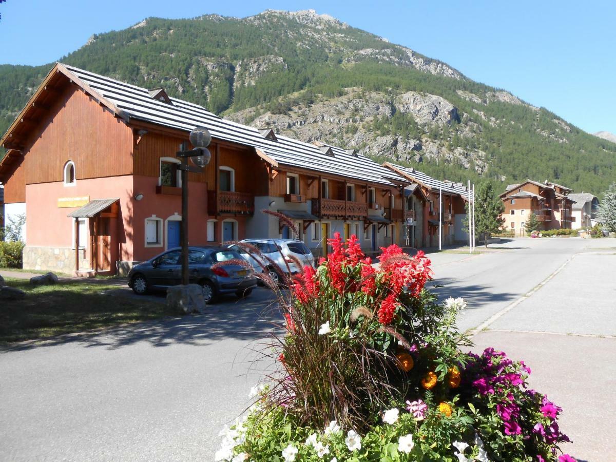 Les Chalets Du Jardin Alpin La Salle-les-Alpes Exteriör bild
